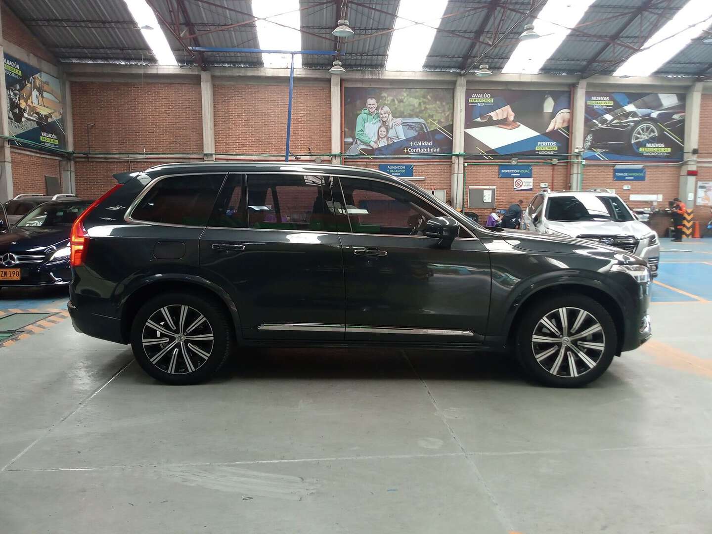 Volvo - XC90 - 2021