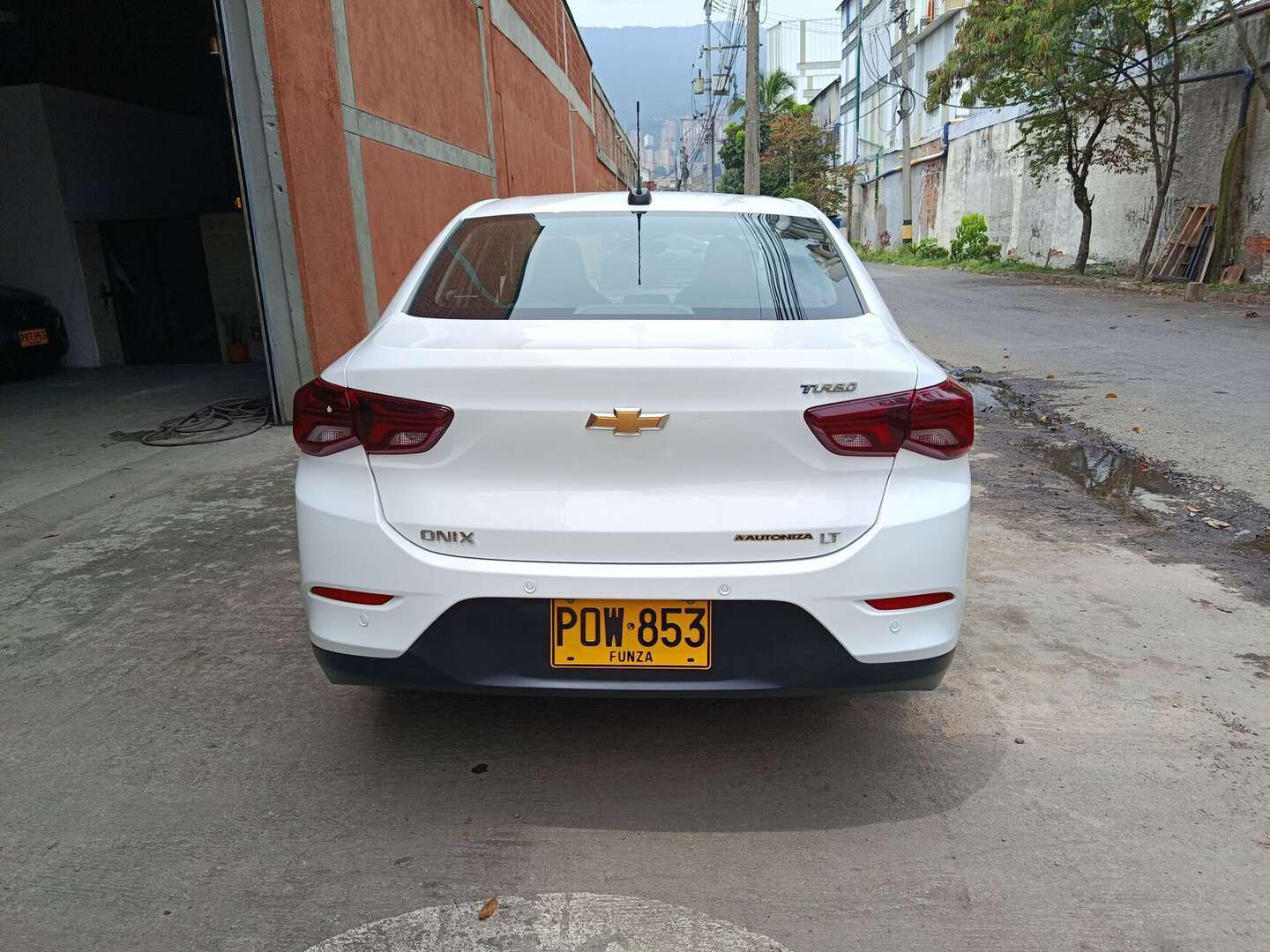 Chevrolet - Onix - 2025