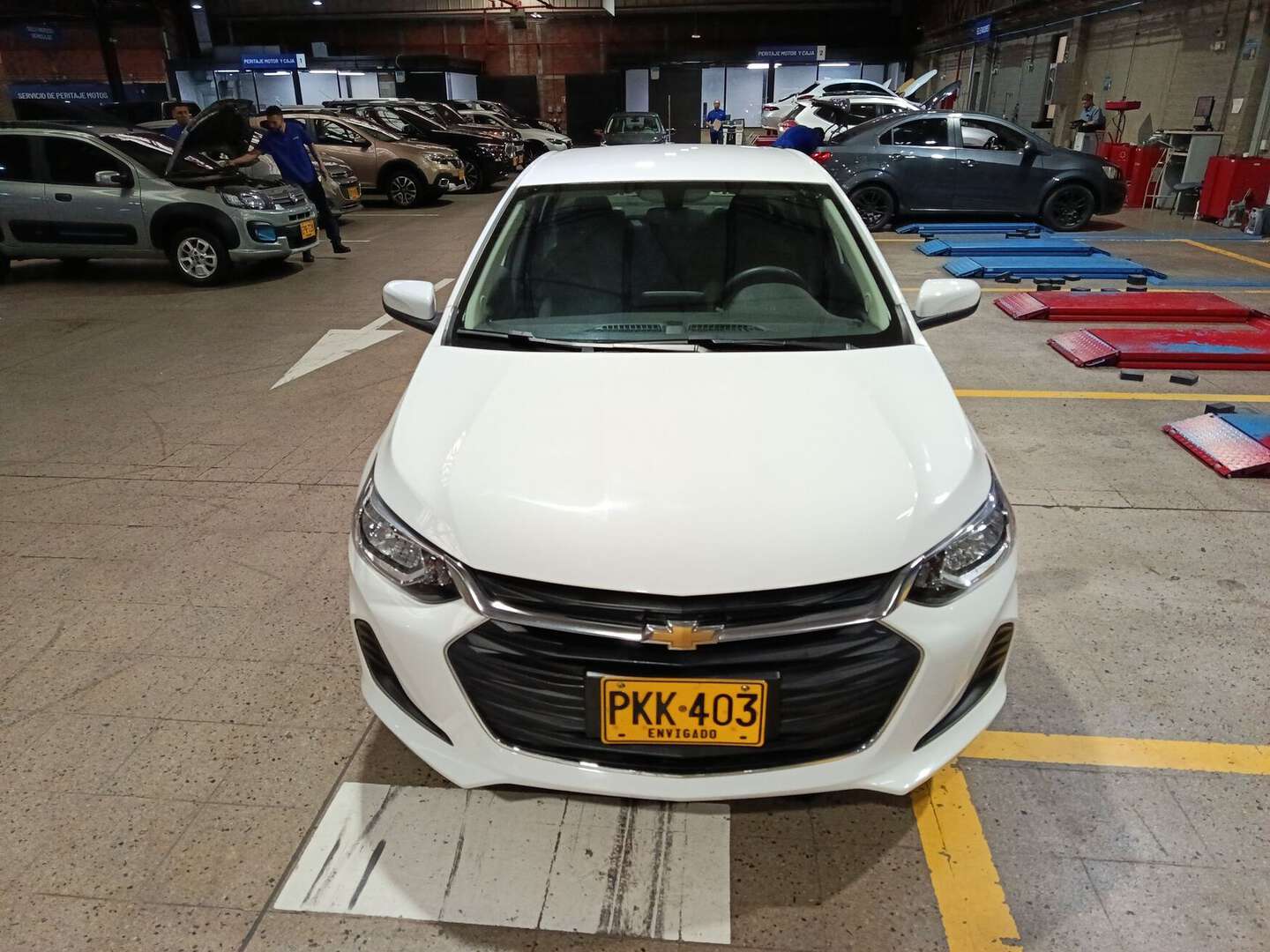 Chevrolet - Onix - 2025