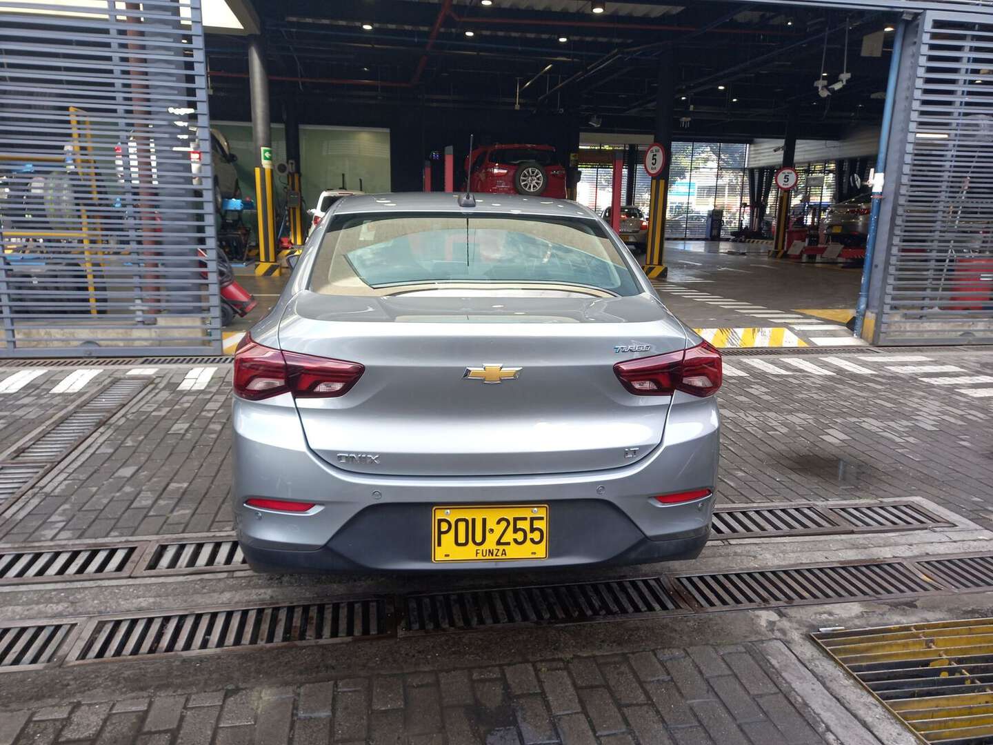 Chevrolet - Onix - 2025