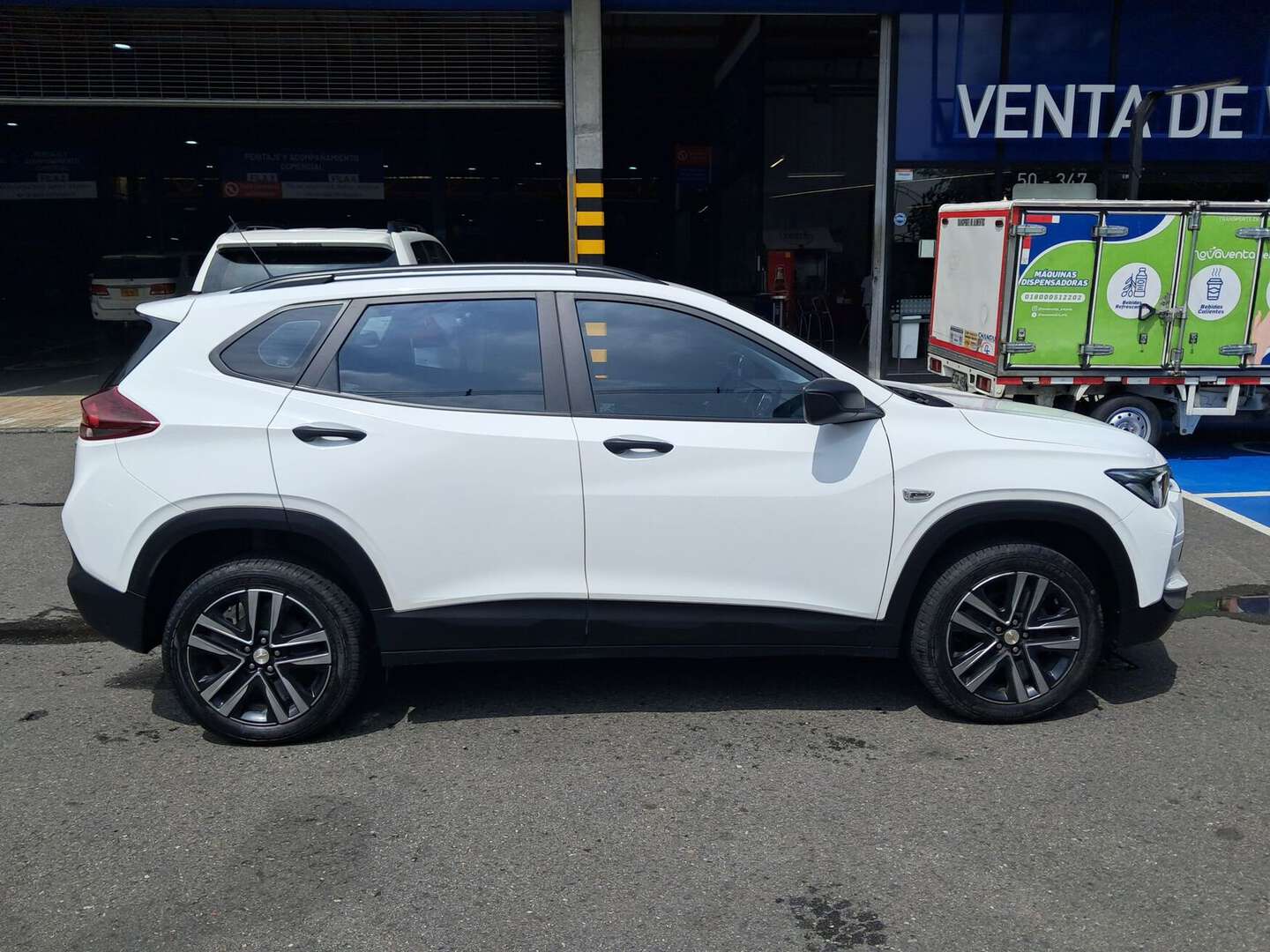 Chevrolet - Tracker - 2025