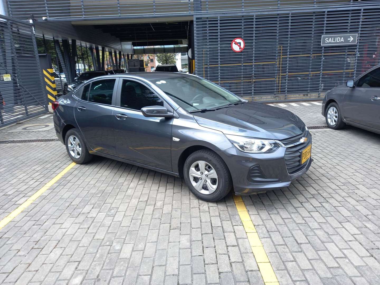 Chevrolet - Onix - 2025