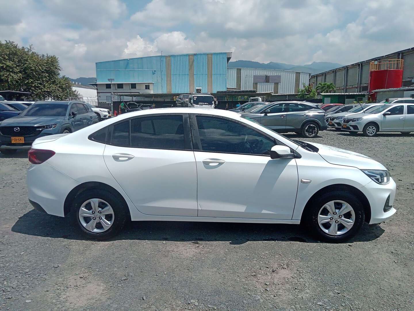 Chevrolet - Onix - 2025
