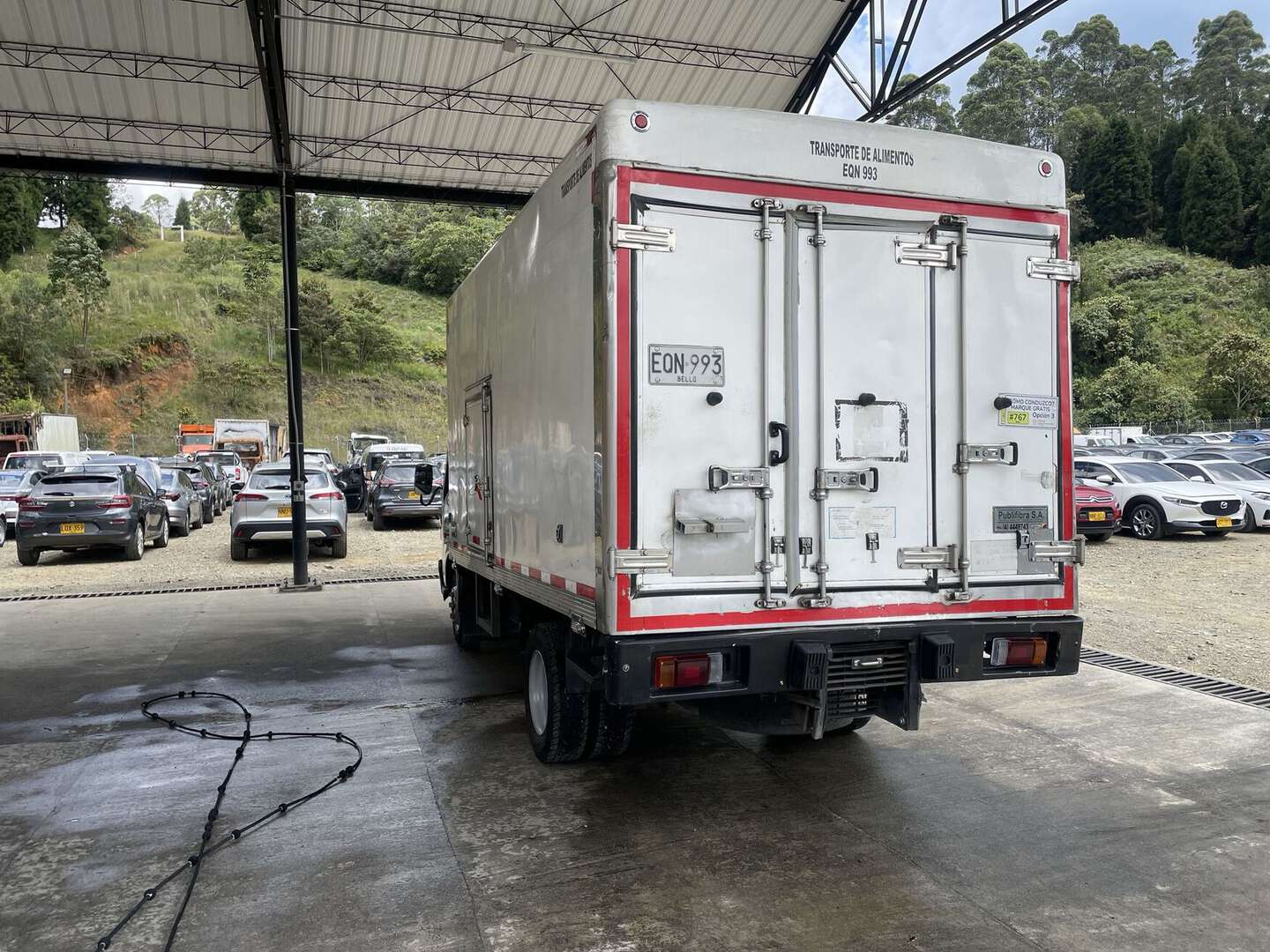 Hino - Dutro - 2017