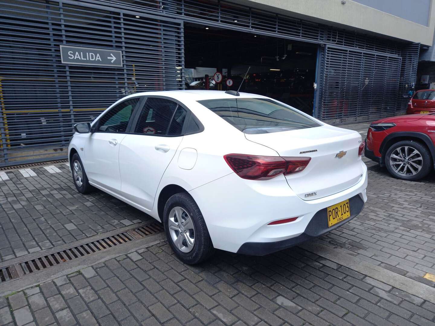 Chevrolet - Onix - 2025