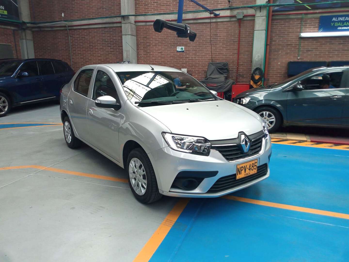 Renault - Logan - 2025