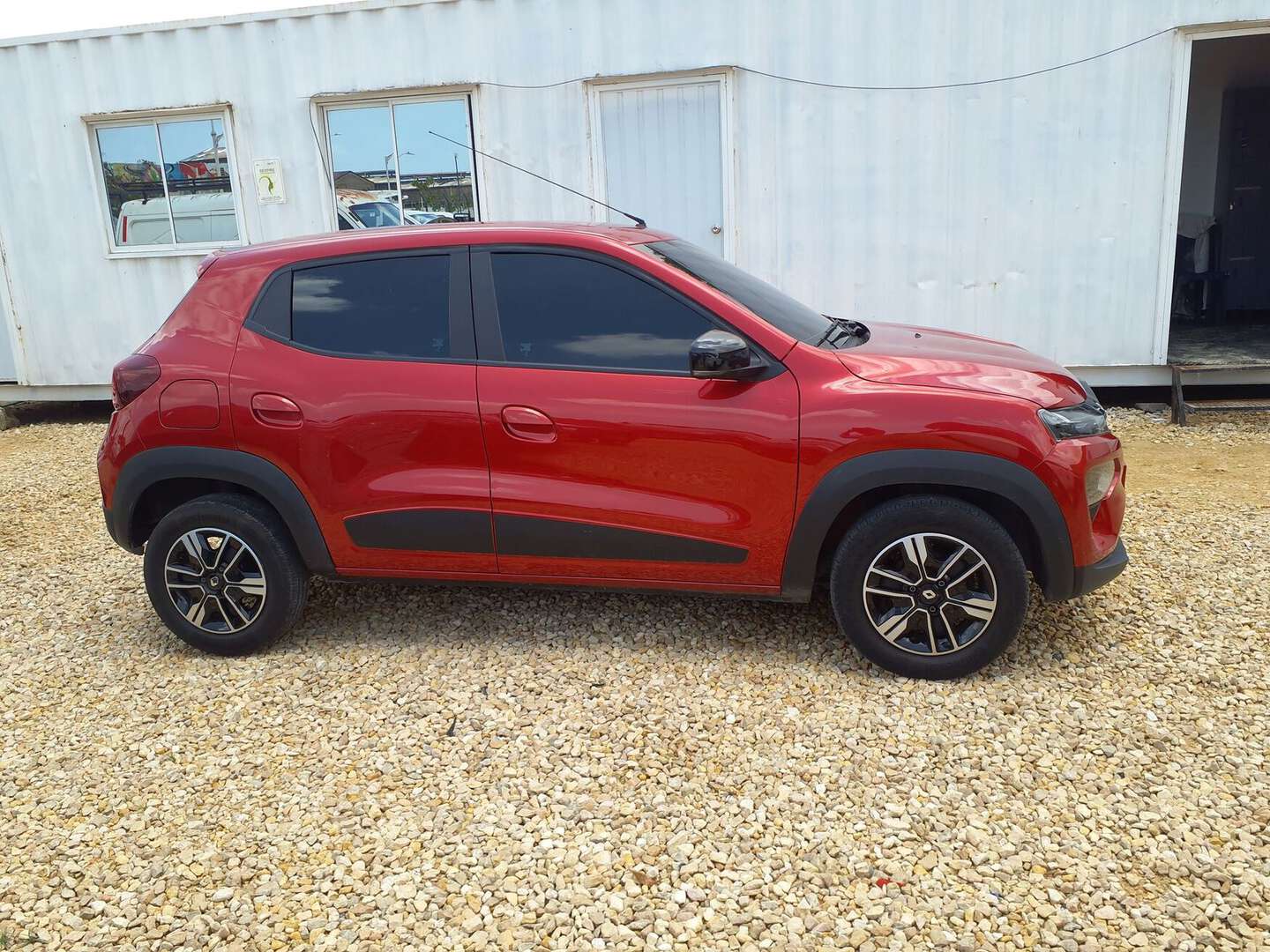 Renault - Kwid - 2025