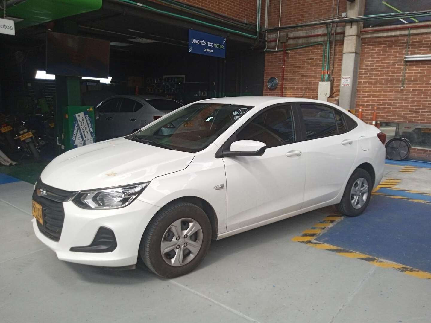 Chevrolet - Onix - 2025