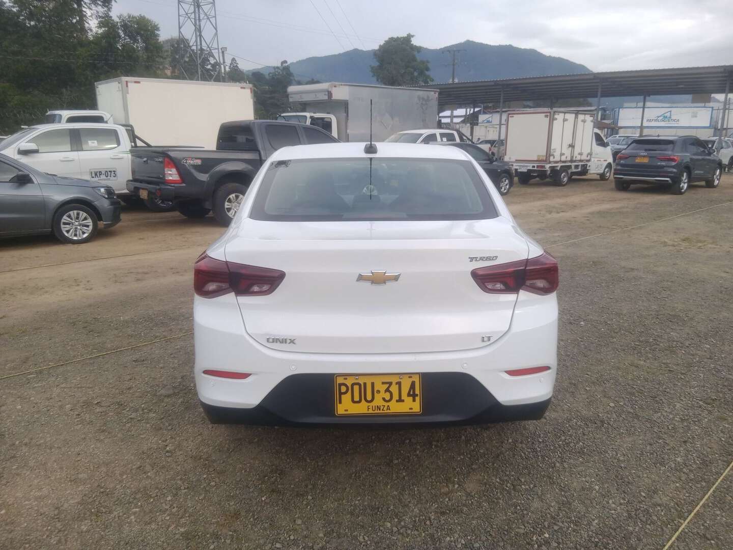 Chevrolet - Onix - 2025