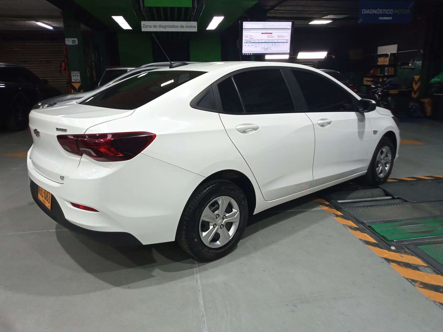 Chevrolet - Onix - 2024