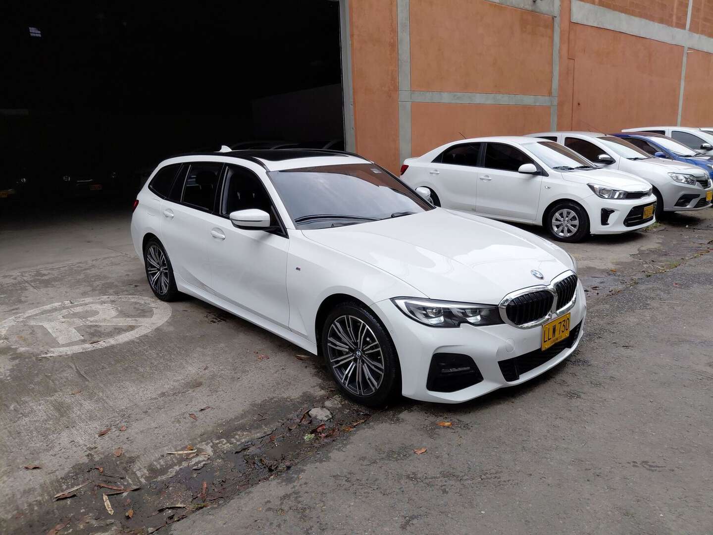 BMW - 330i - 2022
