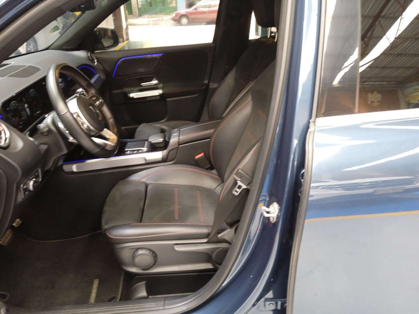Mercedes Benz - GLB200 - 2022