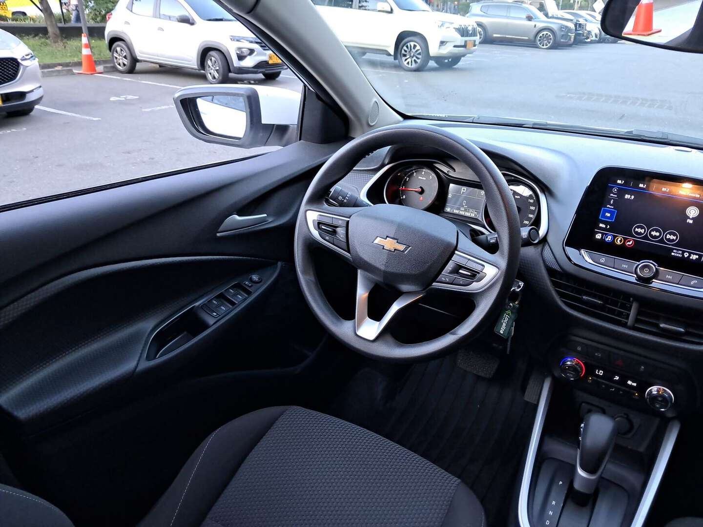 Chevrolet - Onix - 2025