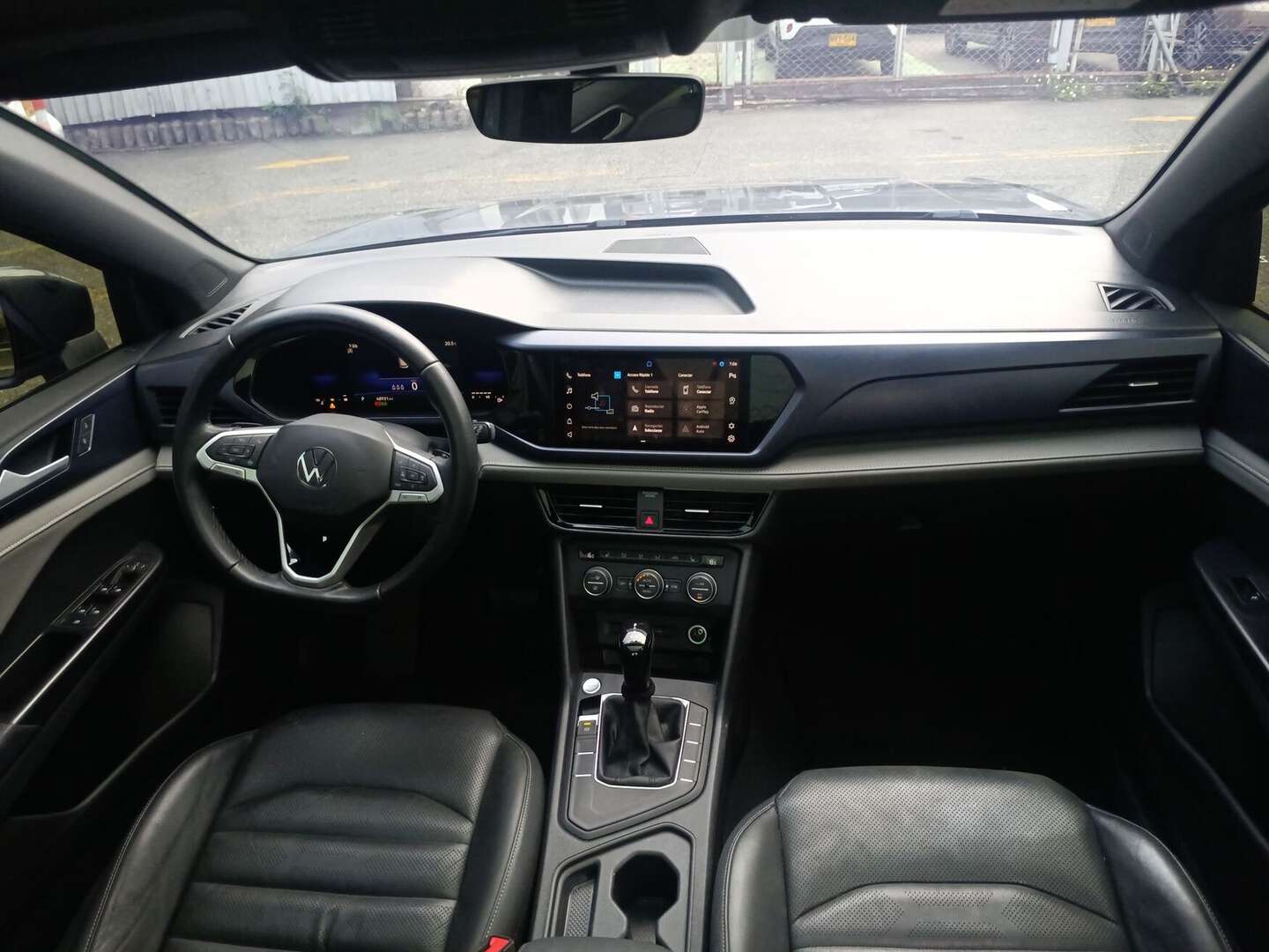 Volkswagen - Taos - 2022