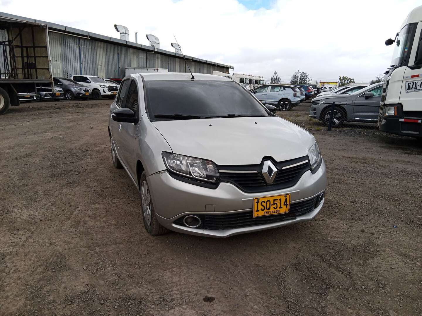 Renault - Sandero - 2016