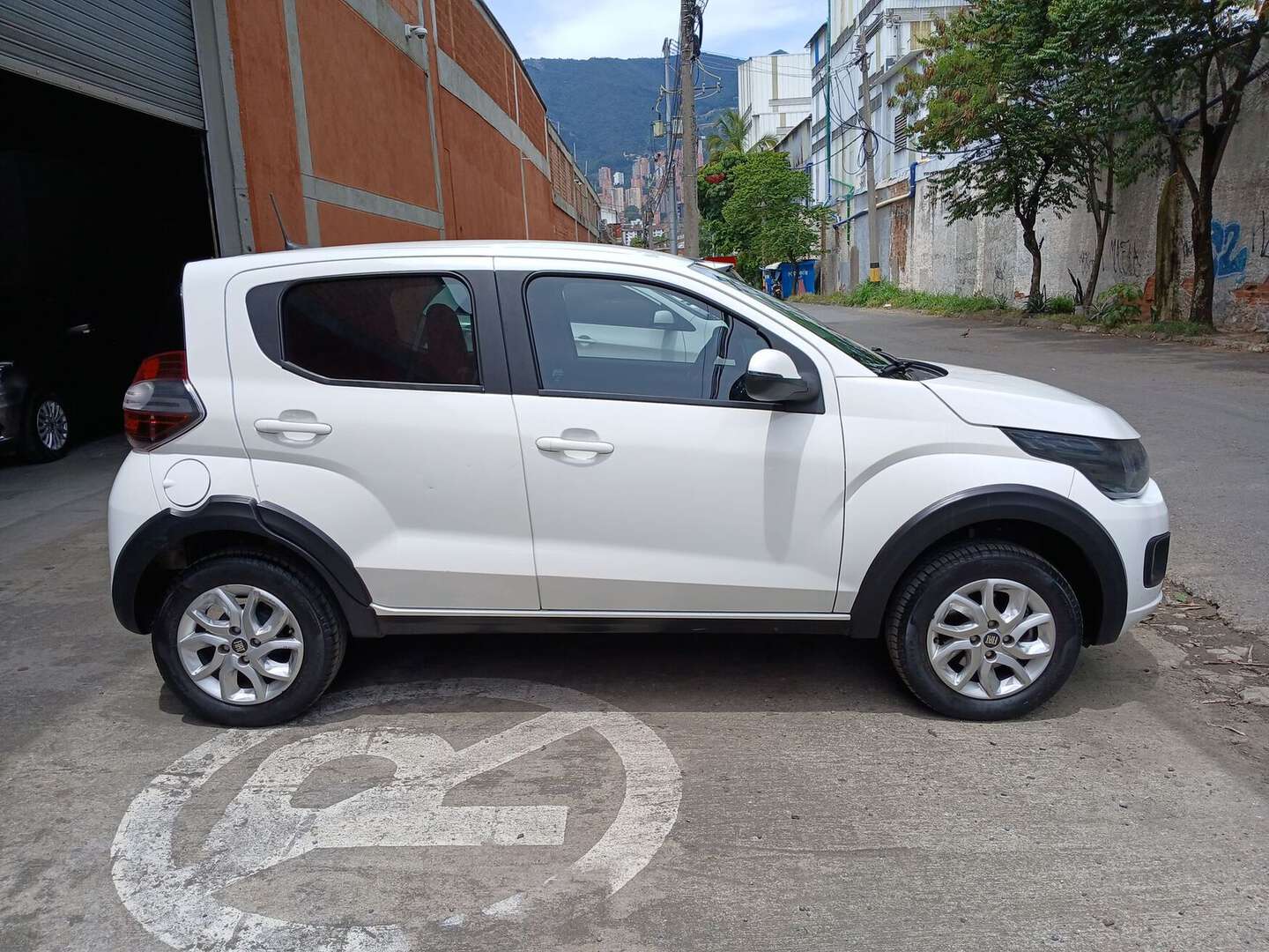 Fiat - Mobi - 2024