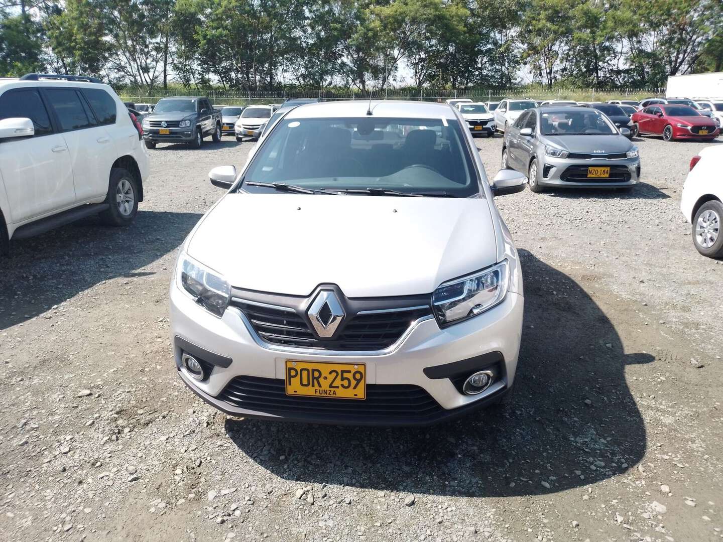 Renault - Logan - 2026