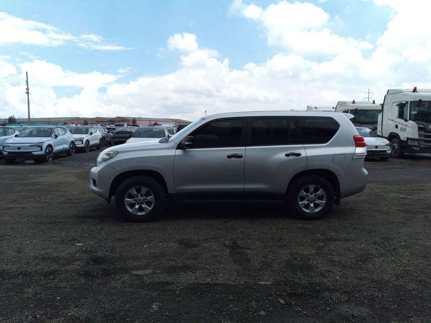Toyota - Prado - 2011