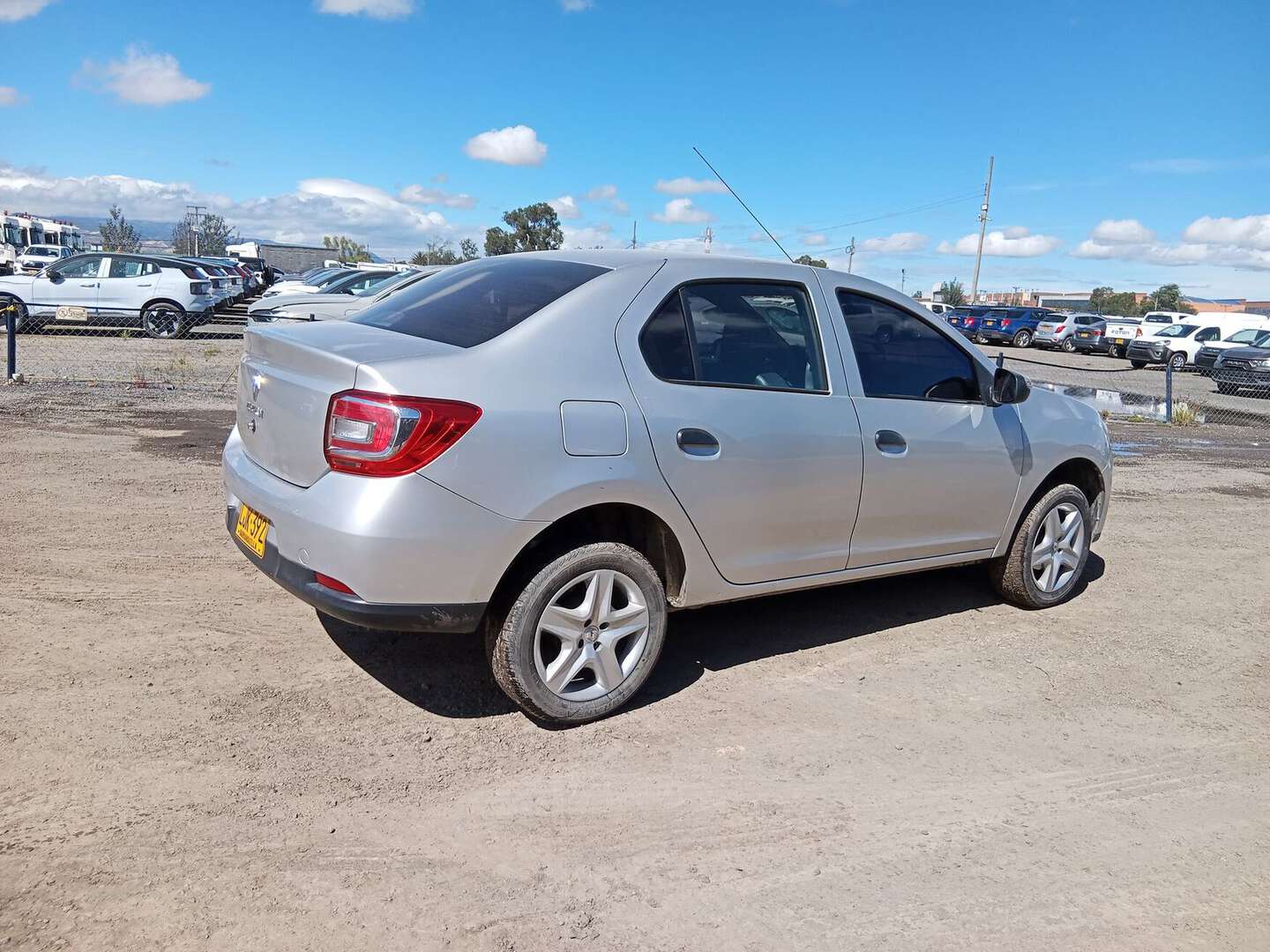 Renault - Logan - 2023