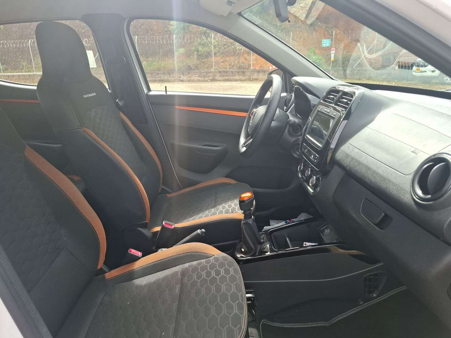 Renault - Kwid - 2022