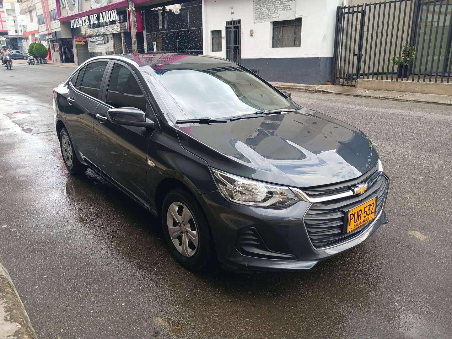 Chevrolet - Onix - 2025