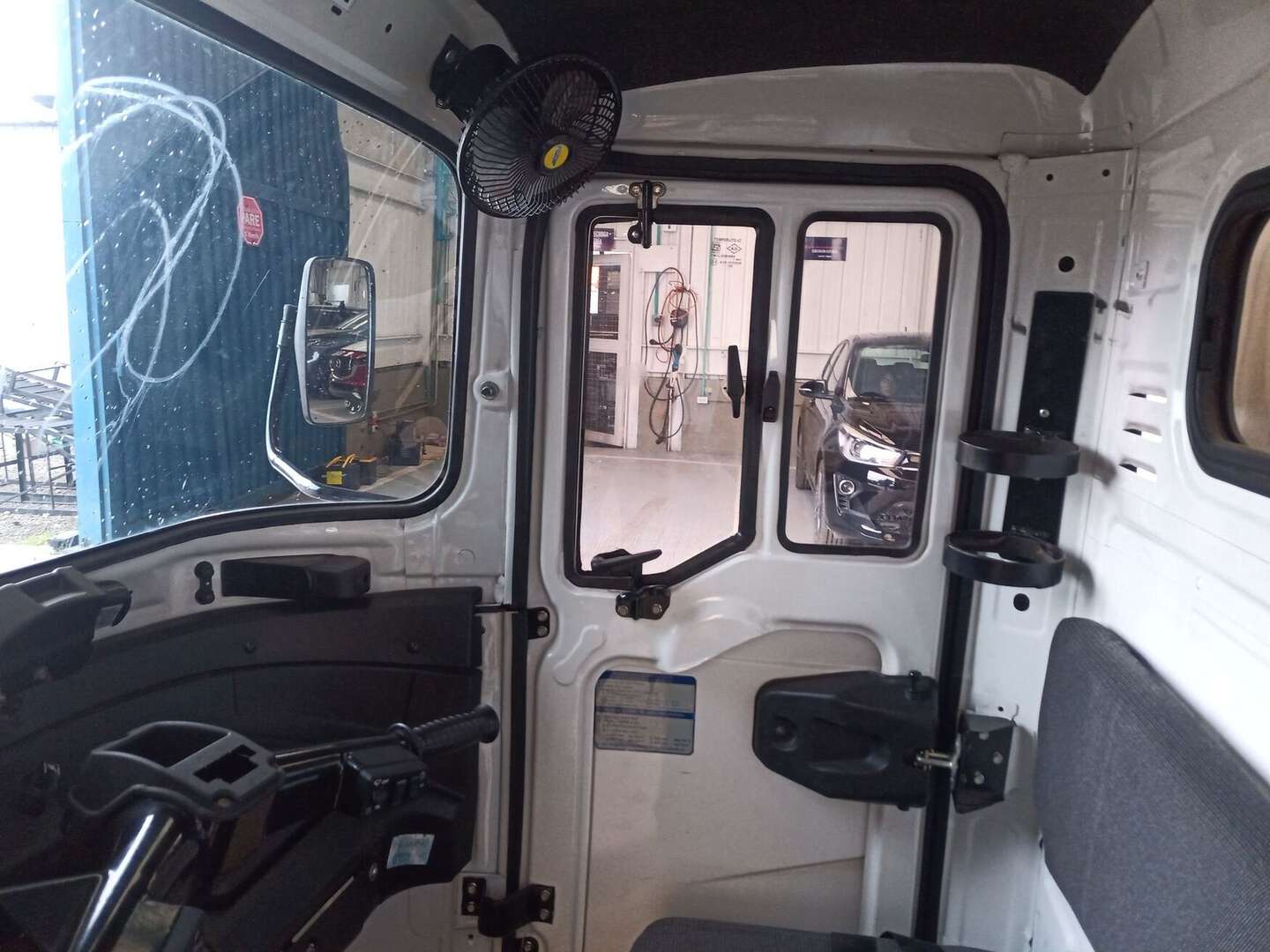 Bajaj - Bajaj RE - 2022