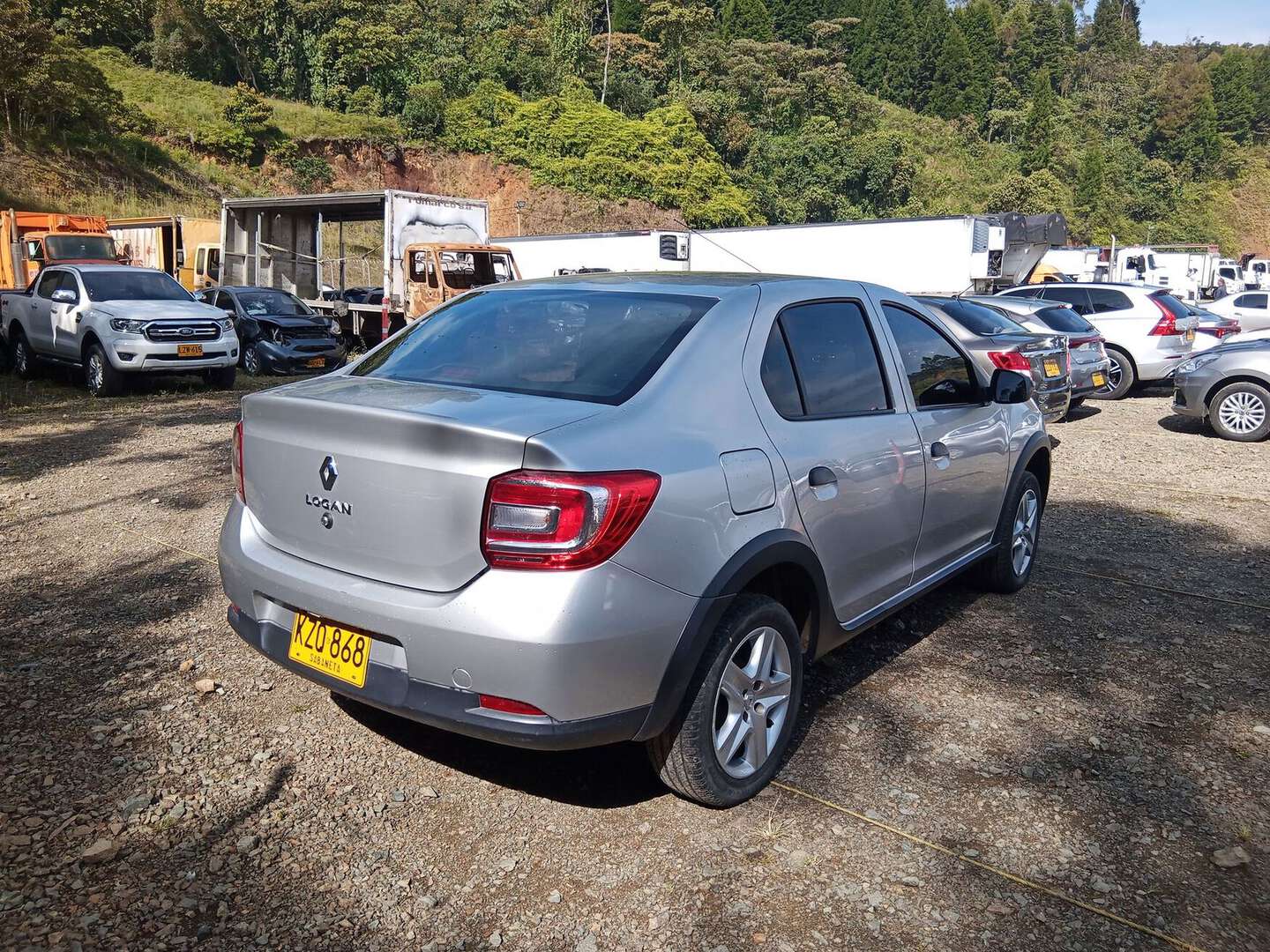 Renault - Logan - 2022
