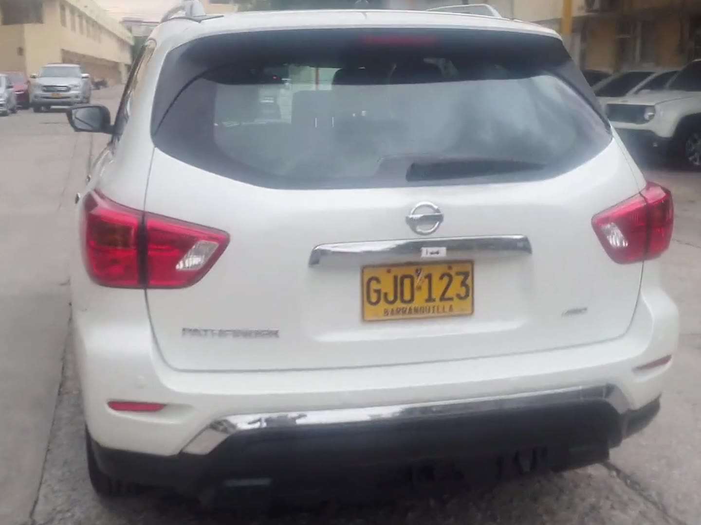 Nissan - Pathfinder - 2019