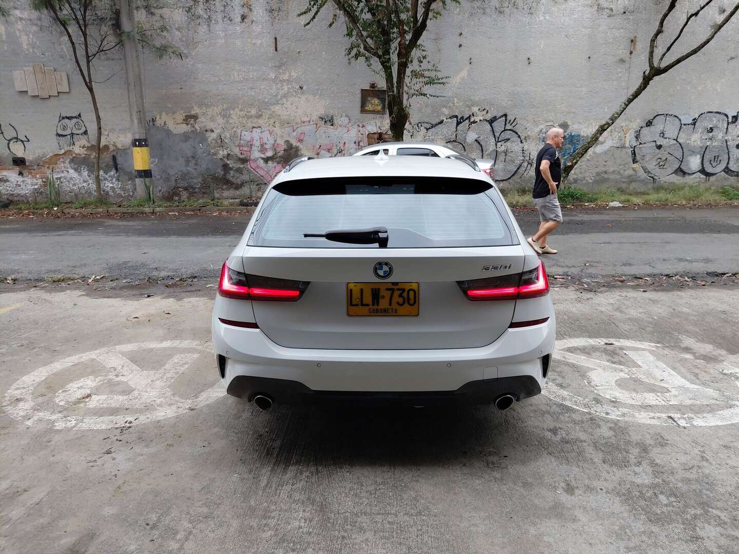 BMW - 330i - 2022