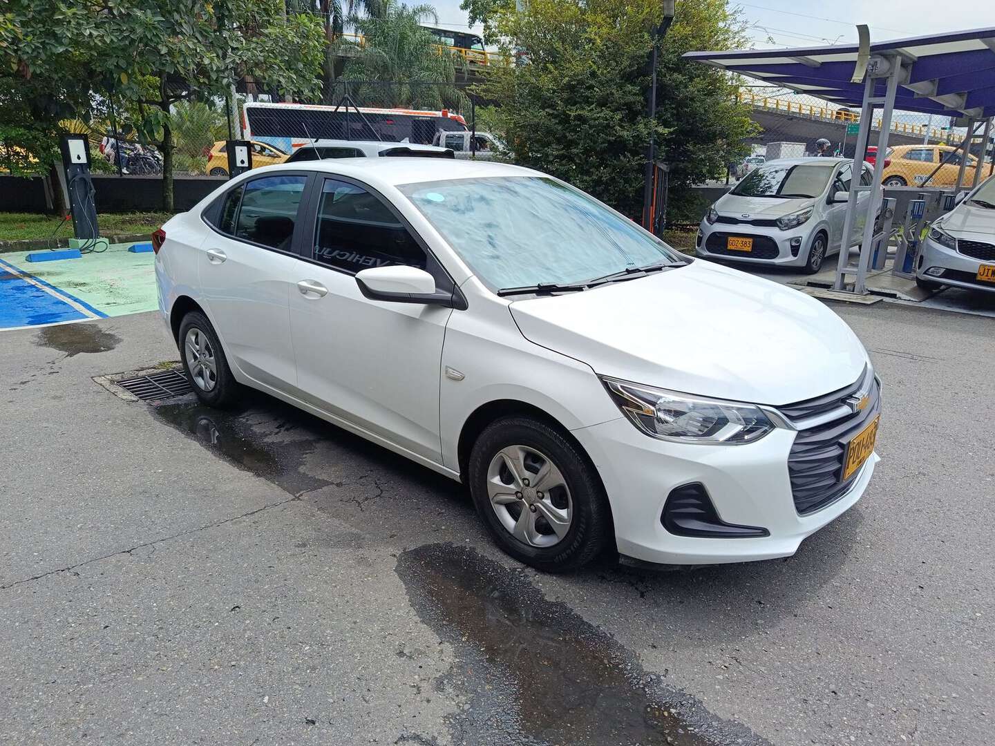 Chevrolet - Onix - 2025