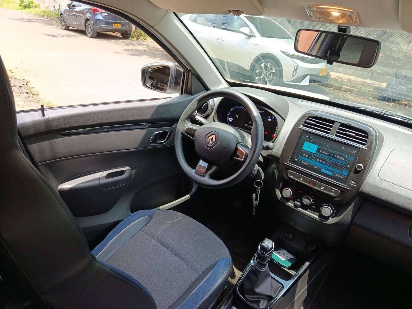 Renault - Kwid - 2025