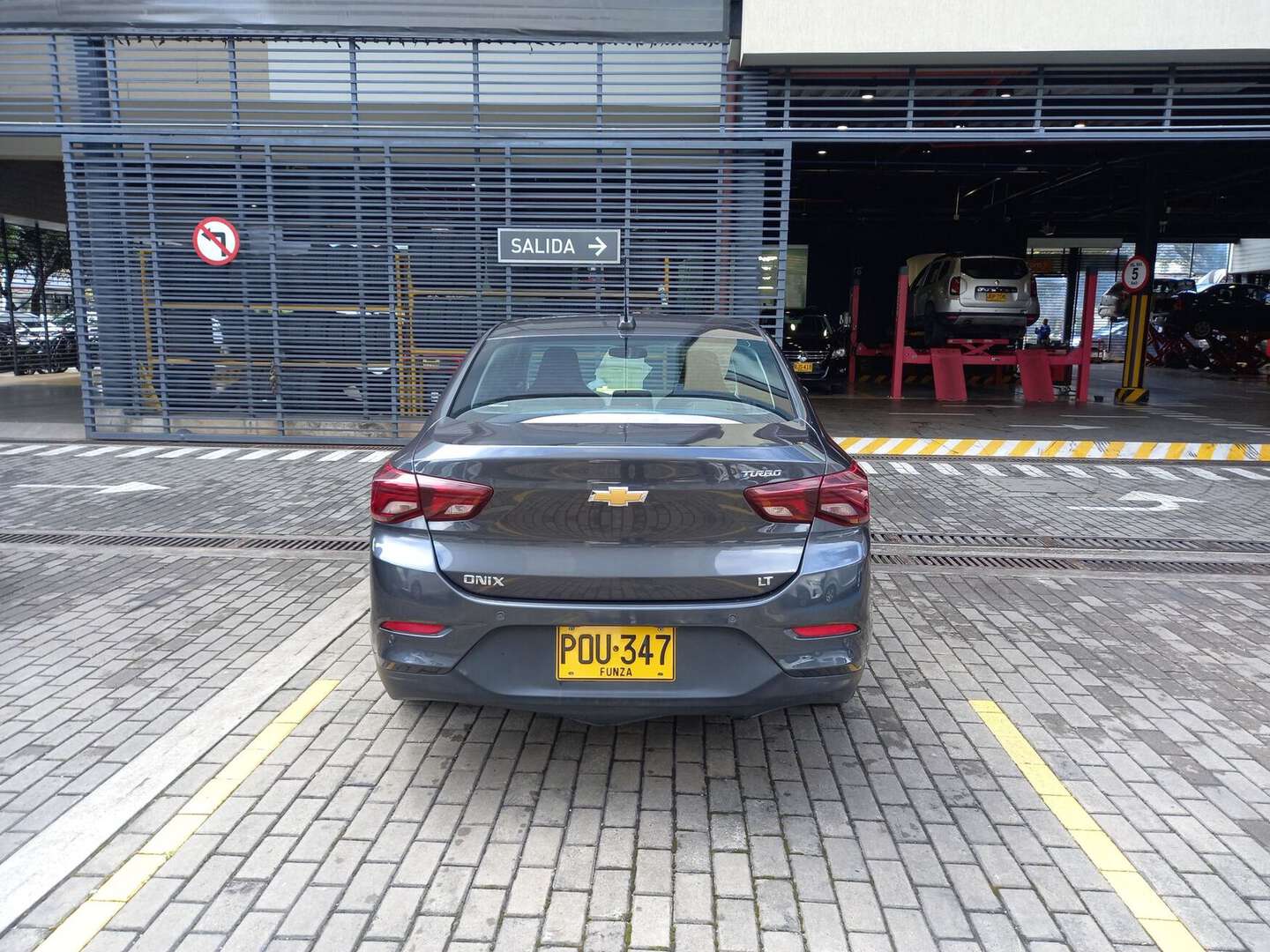 Chevrolet - Onix - 2025