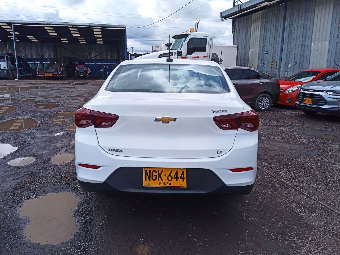 Chevrolet - Onix - 2024