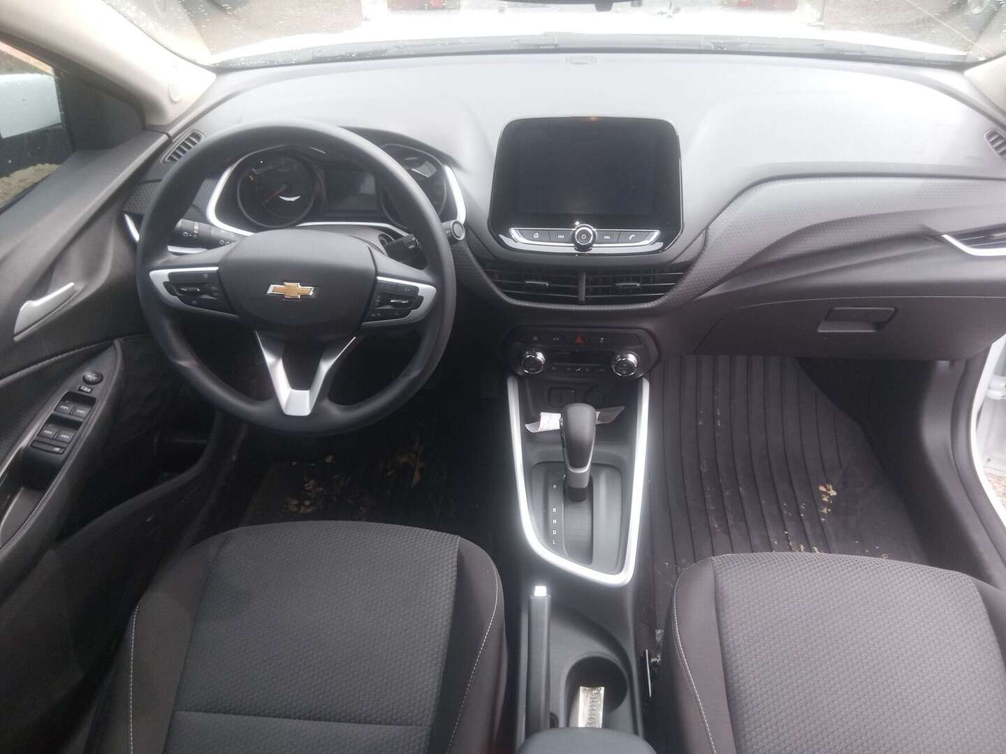 Chevrolet - Onix - 2025