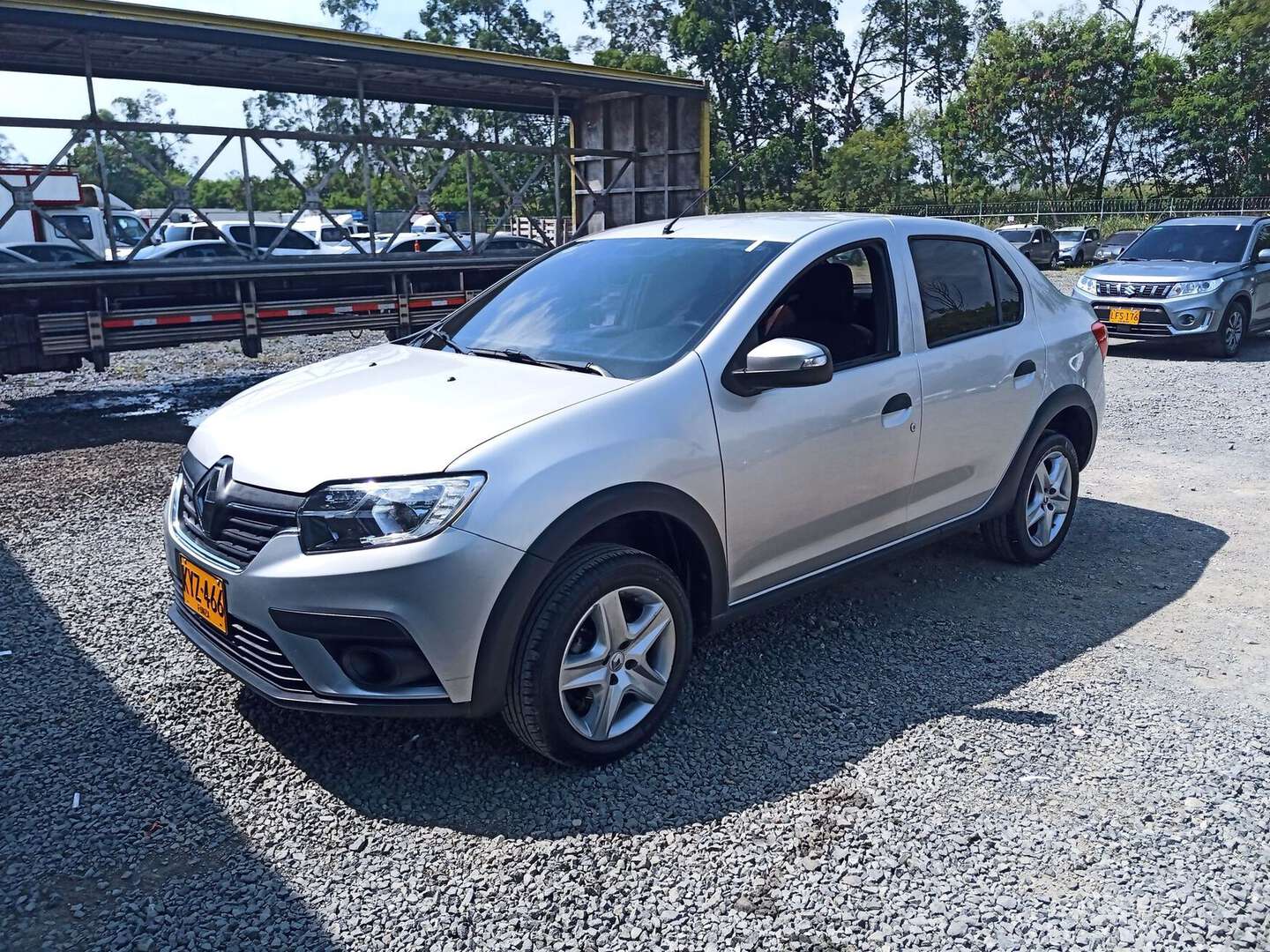 Renault - Logan - 2022