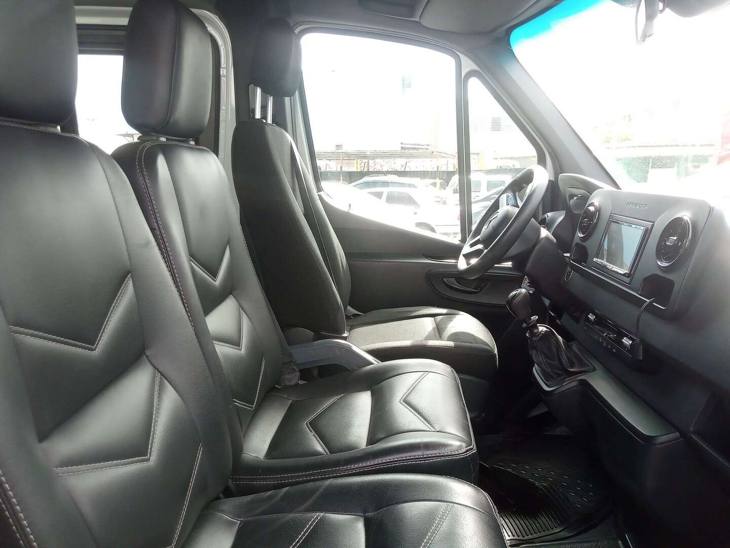 Mercedes Benz - Sprinter - 2023
