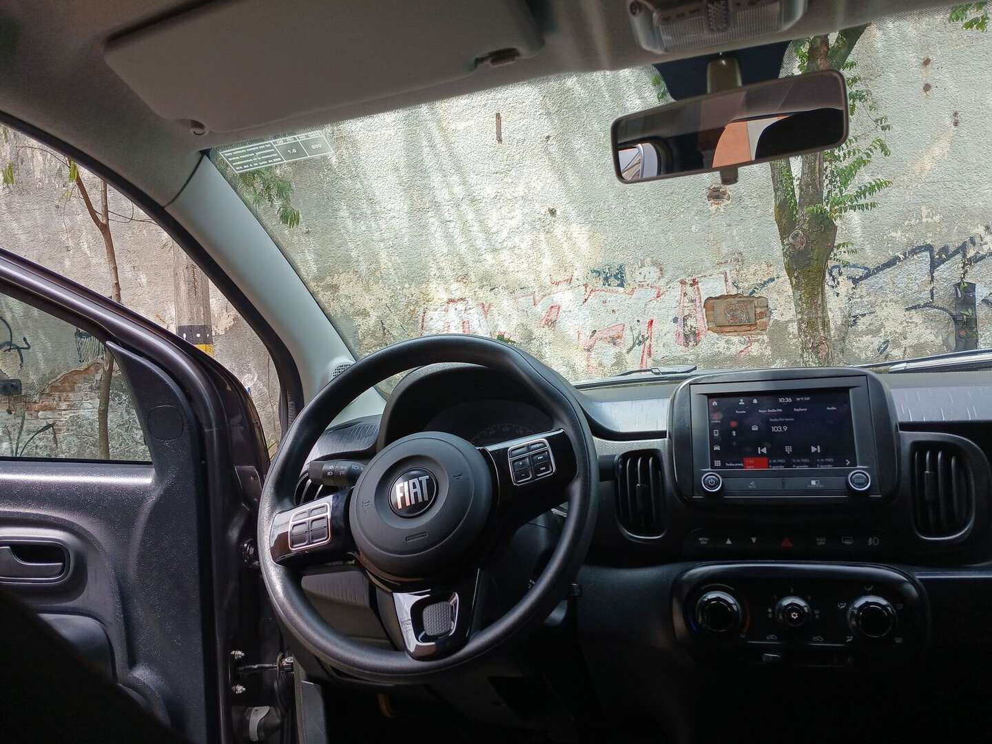 Fiat - Mobi - 2024