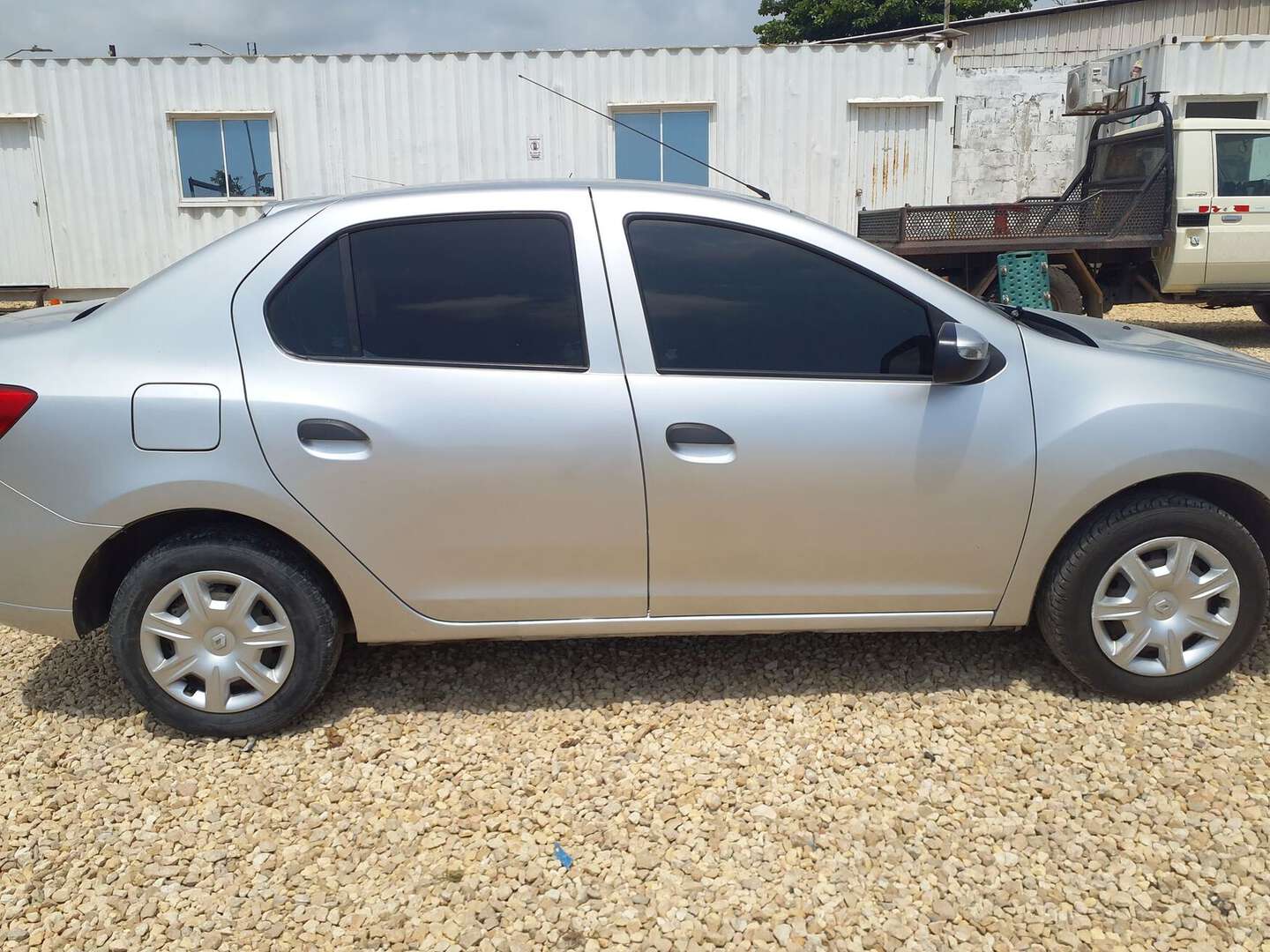 Renault - Logan - 2019