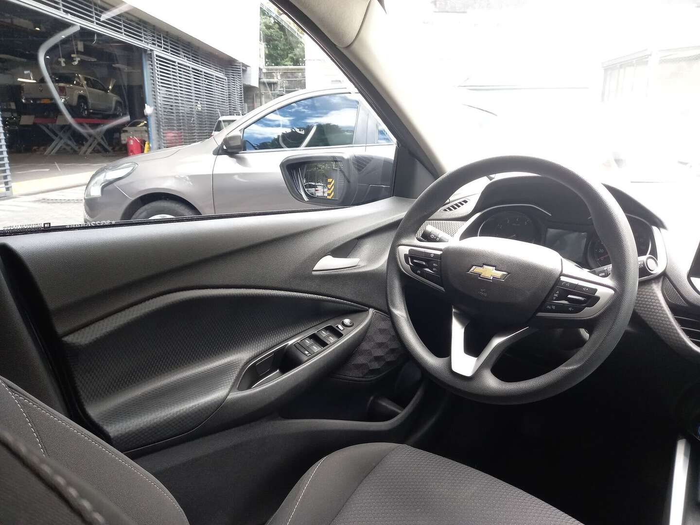 Chevrolet - Onix - 2025