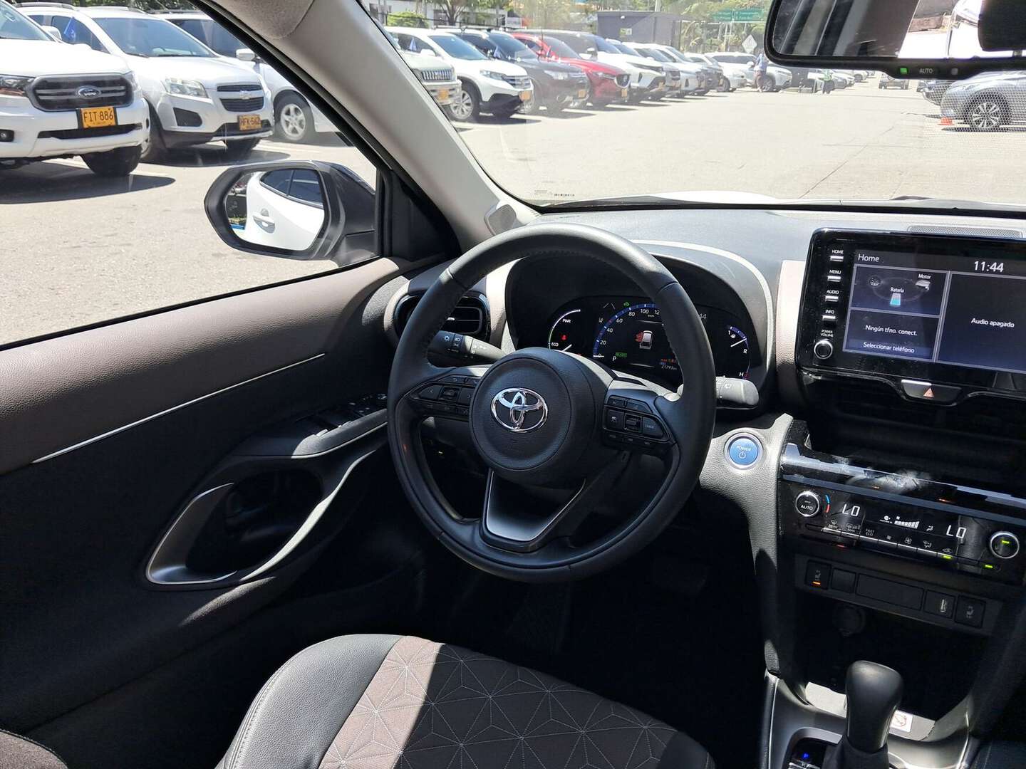 Toyota - Yaris - 2024