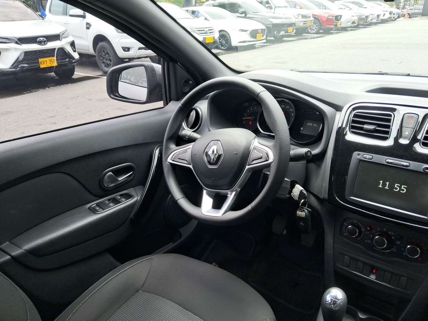 Renault - Logan - 2026
