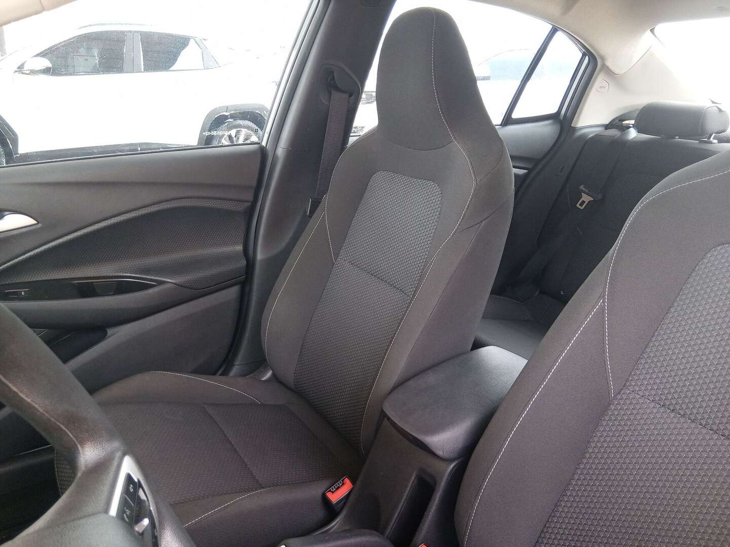 Chevrolet - Onix - 2025