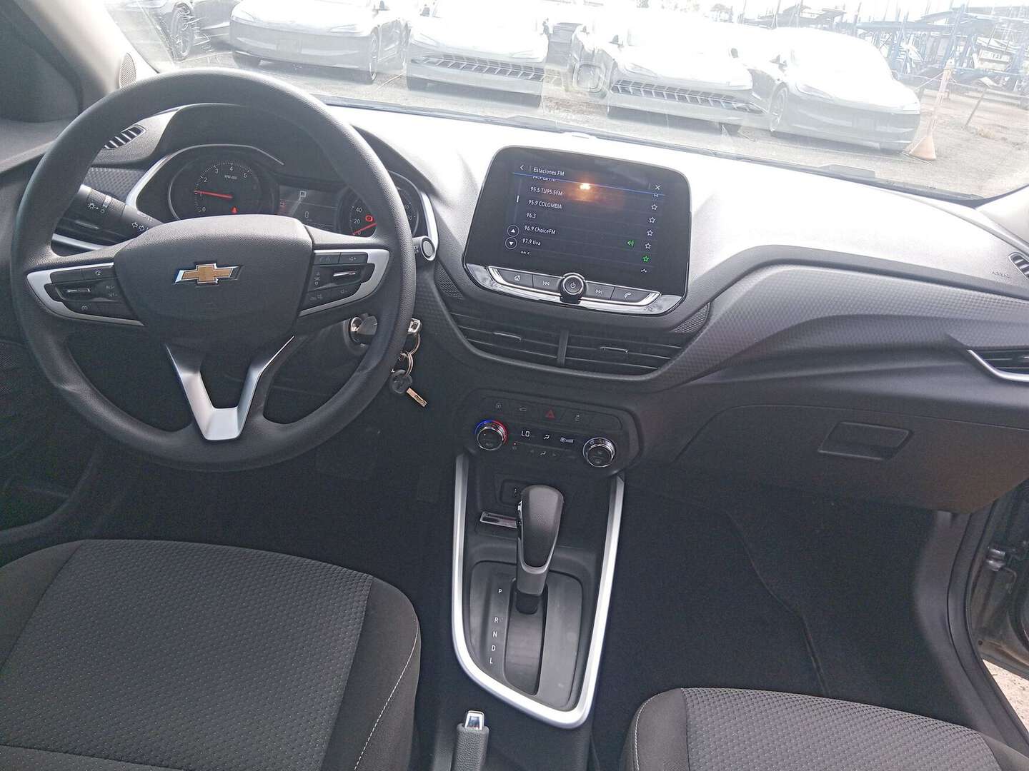 Chevrolet - Onix - 2025
