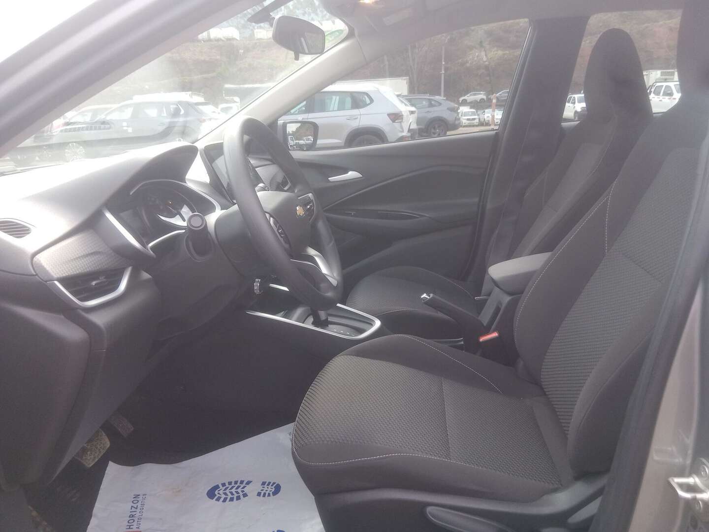 Chevrolet - Onix - 2025