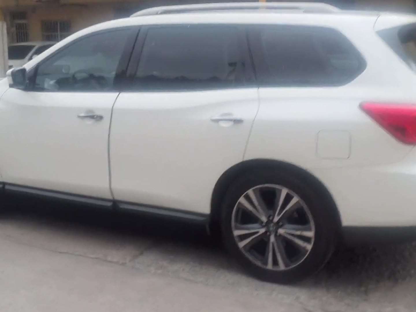 Nissan - Pathfinder - 2019