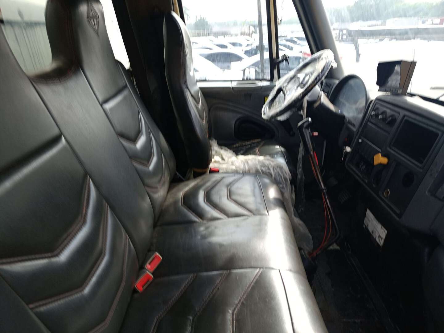 International - 4300 - 2013