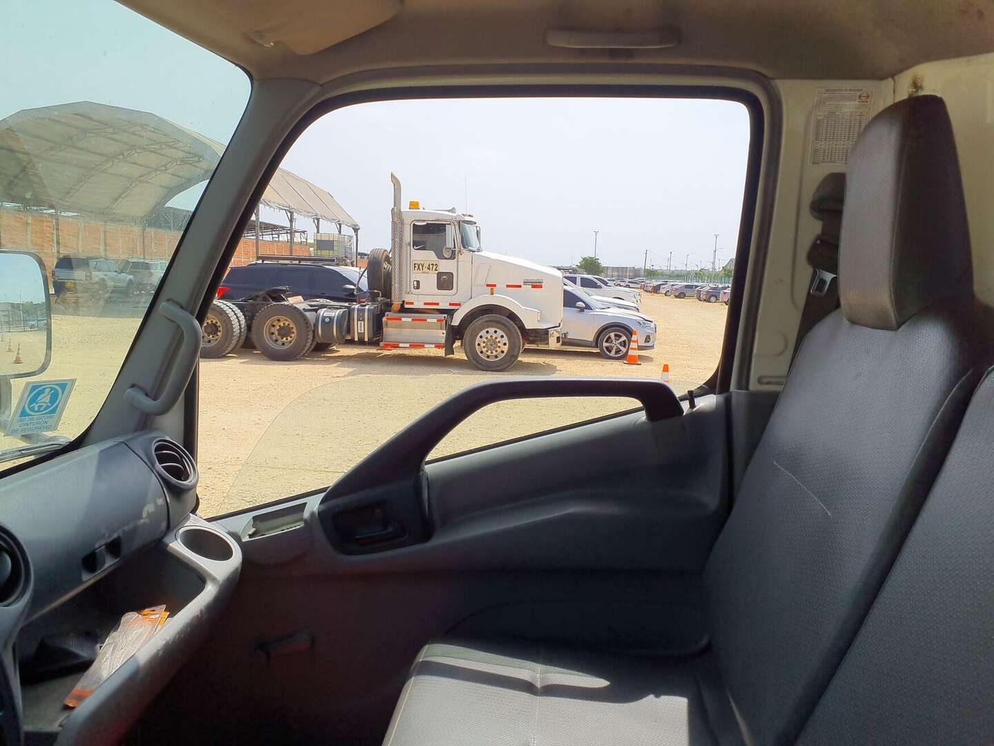 Hino - Dutro - 2022