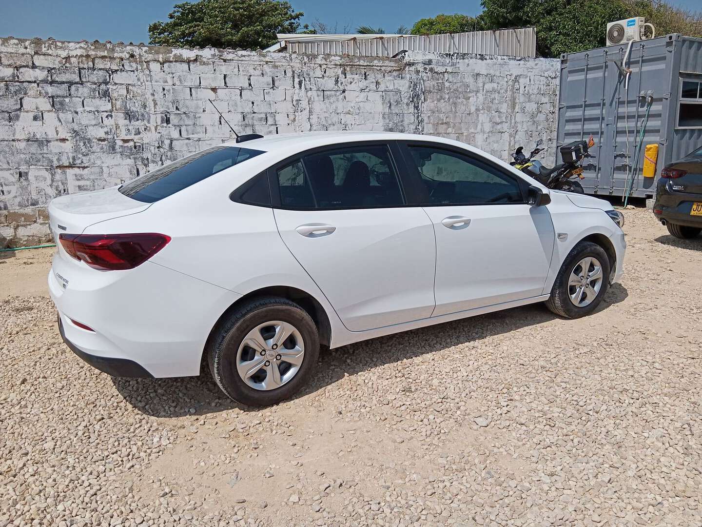 Chevrolet - Onix - 2025