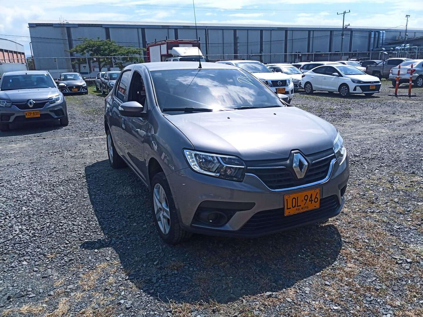 Renault - Logan - 2023