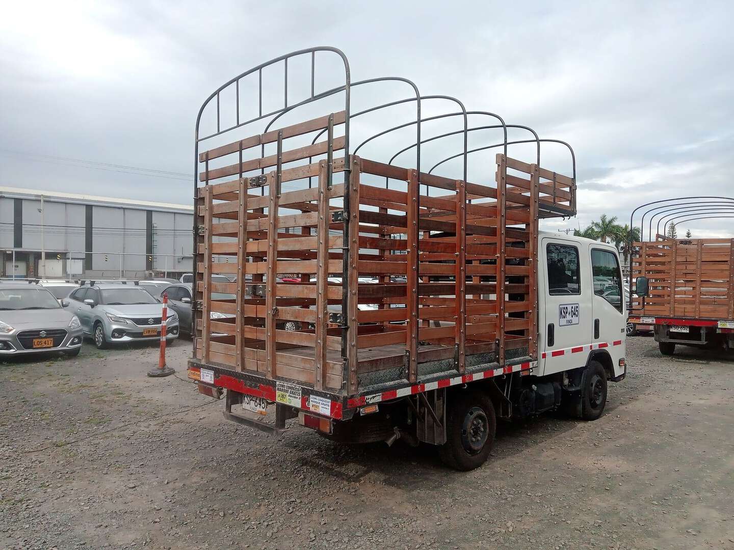 Chevrolet - NHR Doble - 2022